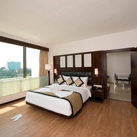 Hotel Sandy'S Tower Bhubaneswar Exterior photo