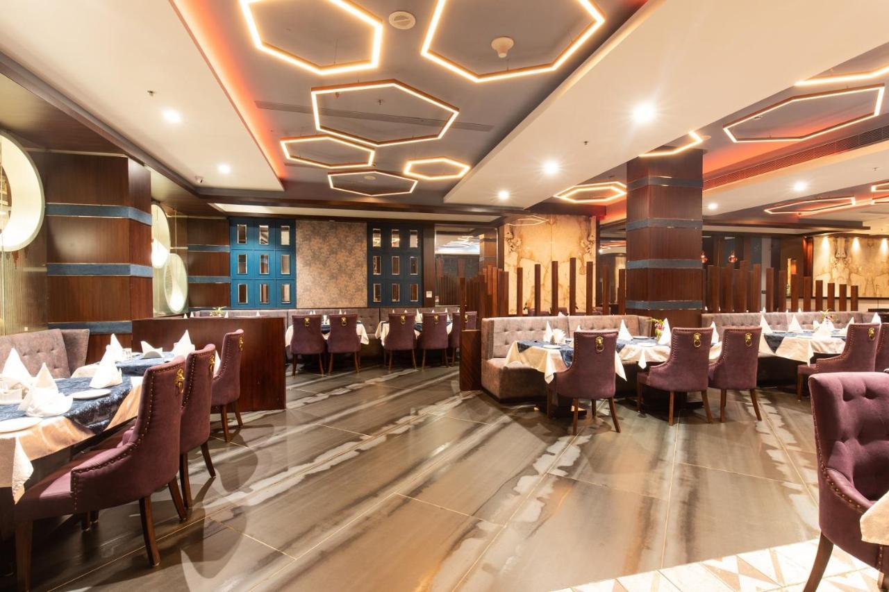 Hotel Sandy'S Tower Bhubaneswar Exterior photo