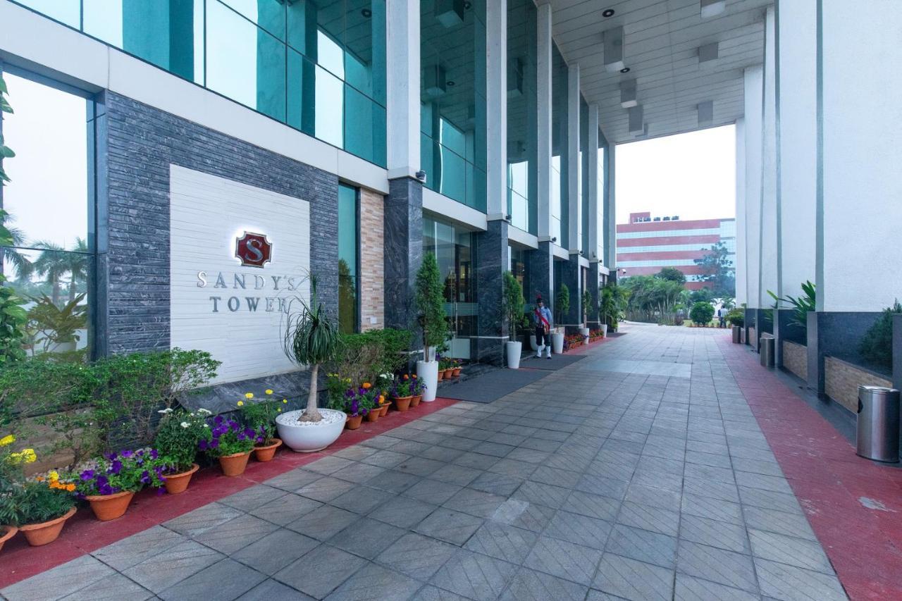 Hotel Sandy'S Tower Bhubaneswar Exterior photo