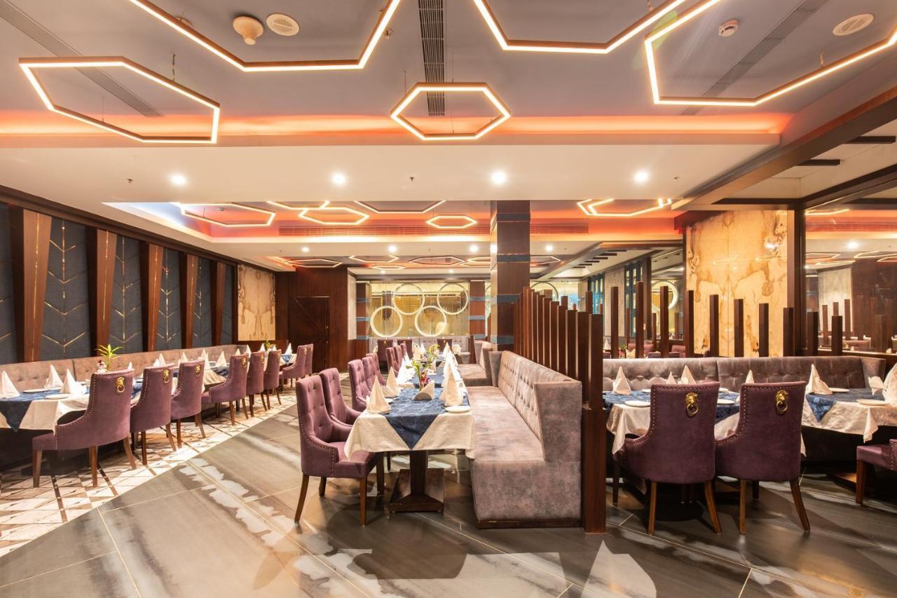 Hotel Sandy'S Tower Bhubaneswar Exterior photo