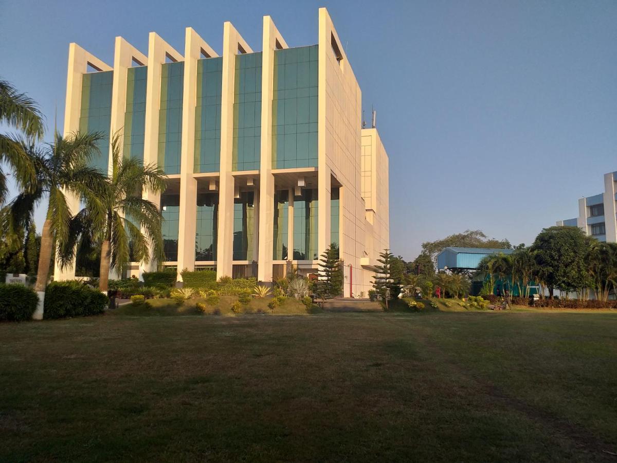 Hotel Sandy'S Tower Bhubaneswar Exterior photo