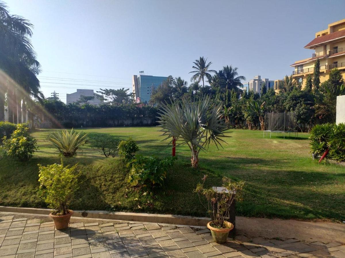 Hotel Sandy'S Tower Bhubaneswar Exterior photo