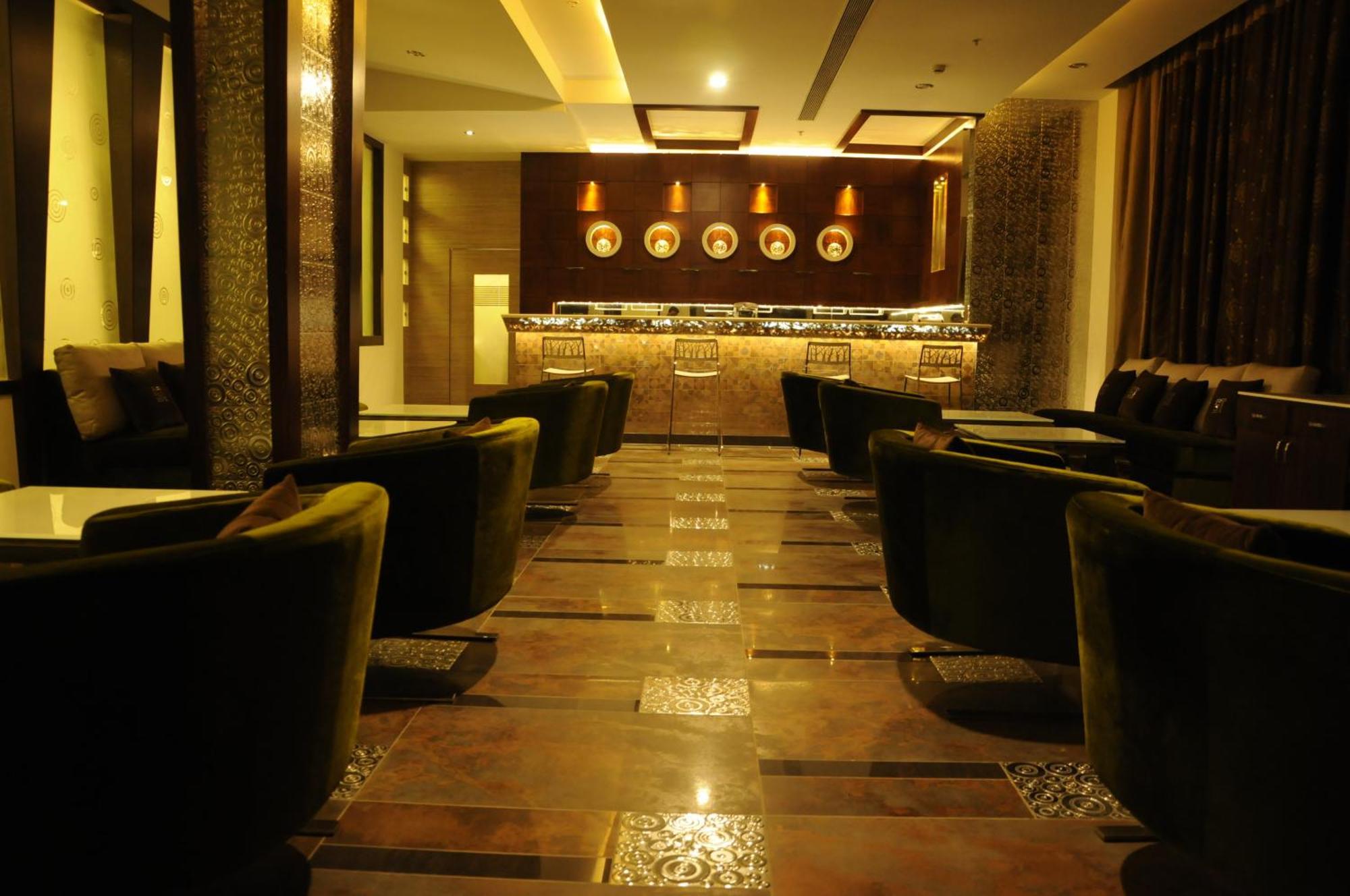 Hotel Sandy'S Tower Bhubaneswar Exterior photo